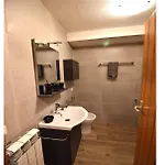Schuss 1 Cervinia With Balcony- Without Wifi - Cir 0197 דירה *